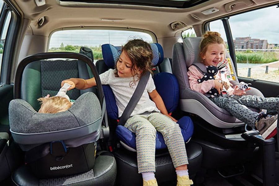 GHẾ TRẺ EM TRÊN Ô TÔ: TIÊU CHUẨN, CÁCH LẮP VÀ LỰA CHỌN PHÙ HỢP ĐỘ TUỔI