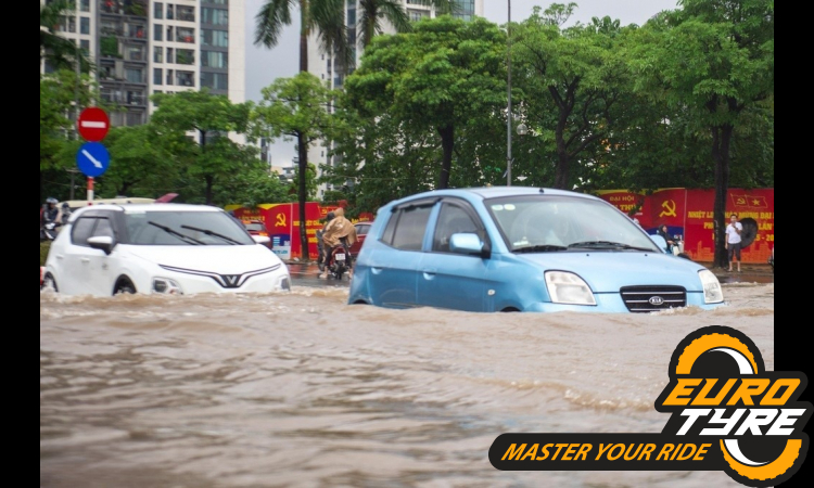 BÌNH TĨNH VƯỢT NƯỚC – BÍ KÍP GIÚP Ô TÔ “SỐNG SÓT” QUA MÙA MƯA