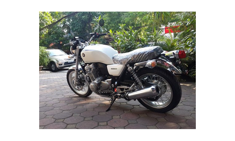 Honda CB1100 EX 2015 hàng “độc”  ồ ạt vào Việt Nam